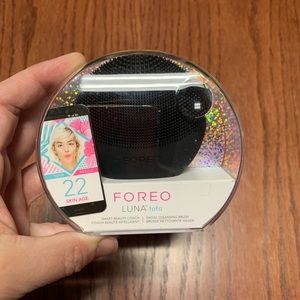 Brand New Mini Luna Foreo Fofo smart facial brush!